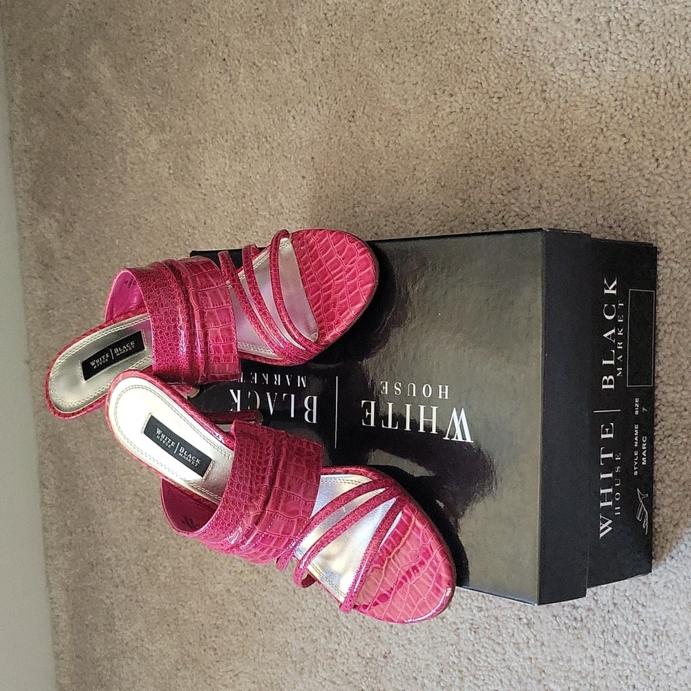 WhiteHouse BlackMarket Pink Sandal Heel